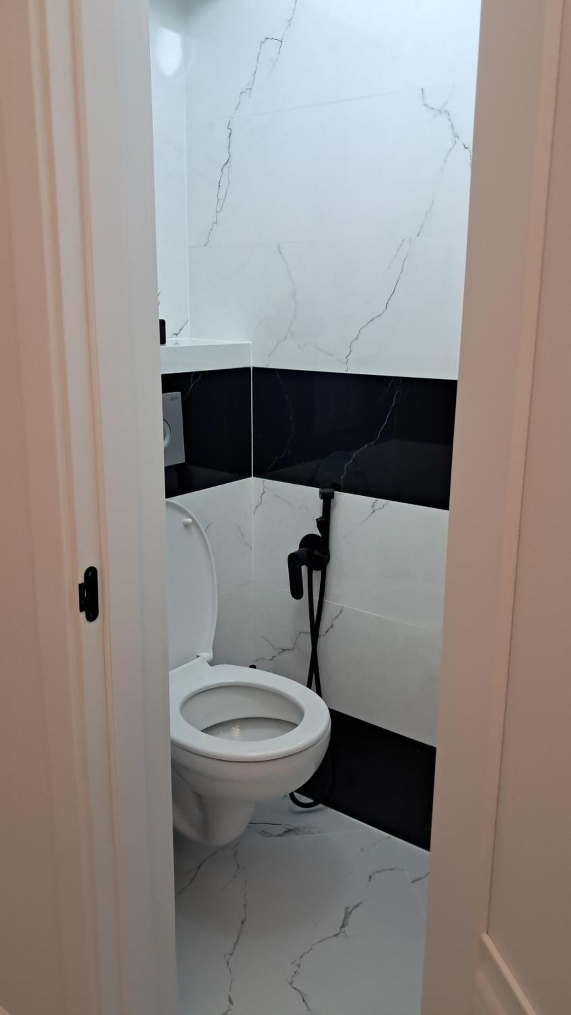 Airport-Hotel 60 Chişinǎu Buitenkant foto